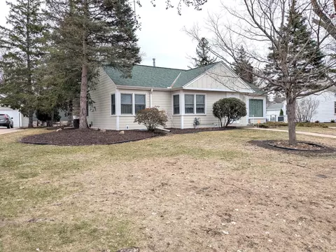 2924 Quail Ave N, Golden Valley, MN 55422