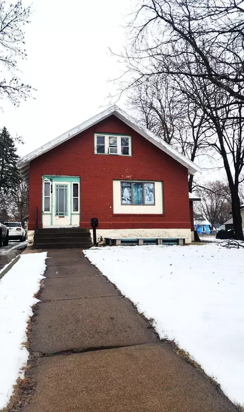 445 Central Ave S, Milaca, MN 56353