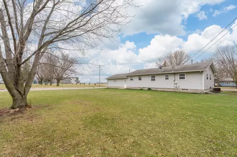 Exterior - 507 2nd Ave SE, Mapleton, MN 56065 photo 4 of 6