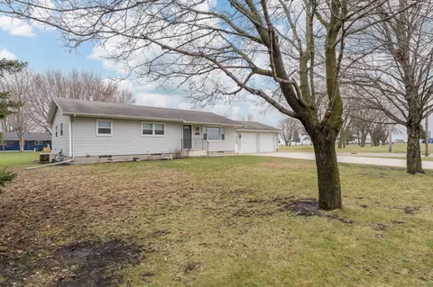 Exterior - 507 2nd Ave SE, Mapleton, MN 56065 photo 1 of 6