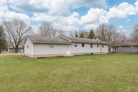 Exterior - 507 2nd Ave SE, Mapleton, MN 56065 photo 2 of 6