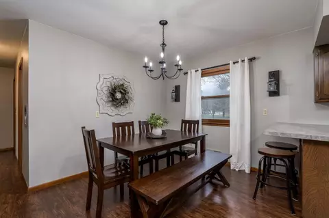 Dining - 507 2nd Ave SE, Mapleton, MN 56065 photo 1 of 3