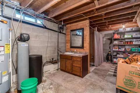 Bath - 507 2nd Ave SE, Mapleton, MN 56065 photo 2 of 2