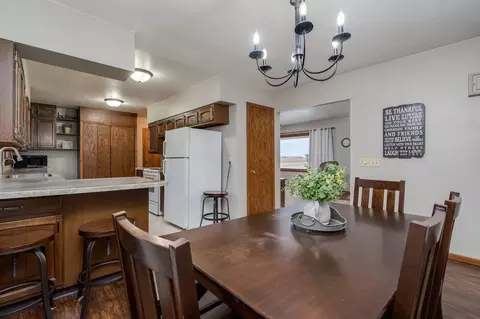 Dining - 507 2nd Ave SE, Mapleton, MN 56065 photo 3 of 3