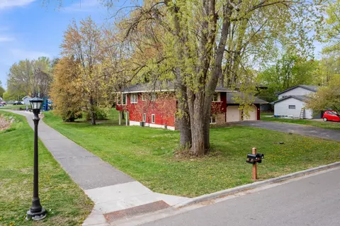 722 Parkview Ln N, Champlin, MN 55316