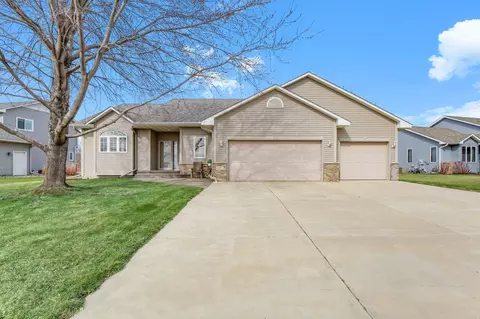 4107 Martin Ln, Hastings, MN 55033