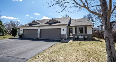 197 Hickory St W, Farmington, MN 55024