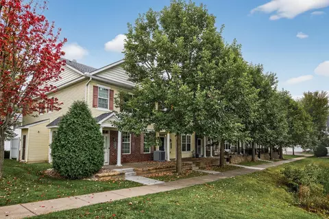 7580 Lower 11th St N, Oakdale, MN 55128