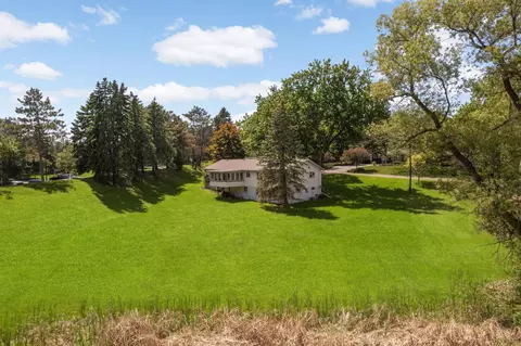 70 Kingsview Ln N, Plymouth, MN 55447