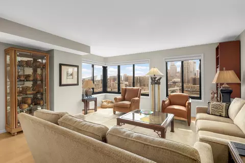 110 Bank St SE #L1203, Minneapolis, MN 55414