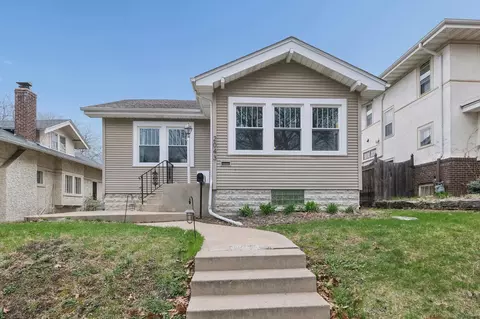 2043 Stanford Ave, Saint Paul, MN 55105