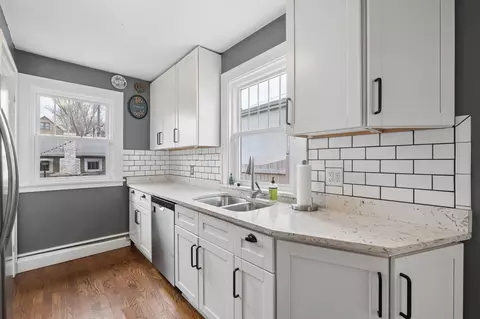 2043 Stanford Ave, Saint Paul, MN 55105