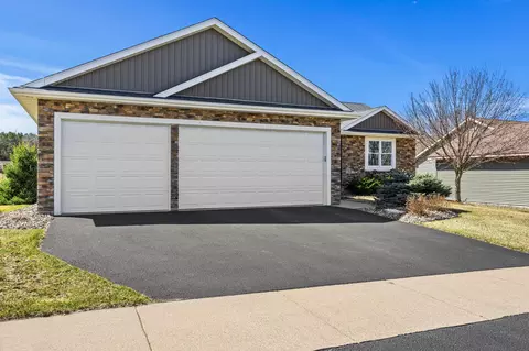 Exterior - 334 Kamloops Pl, River Falls, WI 54022 photo 5 of 12