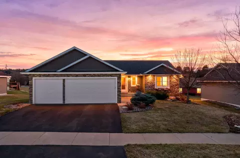 334 Kamloops Pl, River Falls, WI 54022