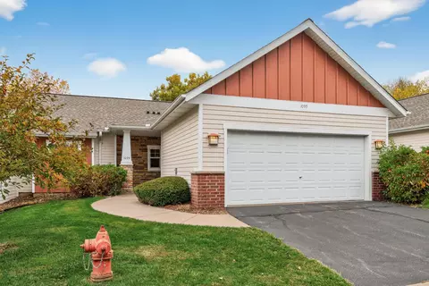1099 Barclay St, Saint Paul, MN 55106