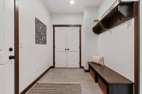 Entry Way - 59 E Riverside Rd, Esko, MN 55733 photo 1 of 5