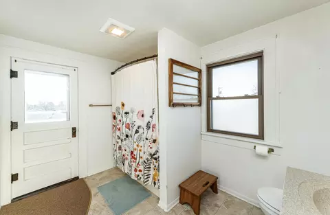 Bath - 115 2nd St SE, Plainview, MN 55964 photo 2 of 3