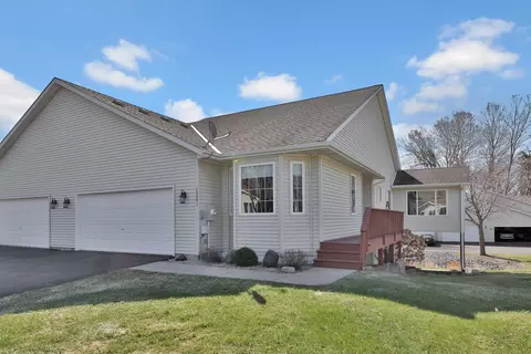 Exterior - 13441 Pine View Pl, Lindstrom, MN 55045 photo 2 of 11