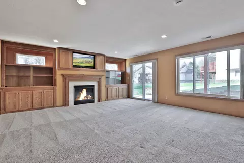 Living - 13441 Pine View Pl, Lindstrom, MN 55045 photo 9 of 13