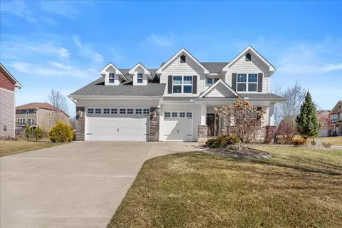 3308 Arden Dr, Woodbury, MN 55129