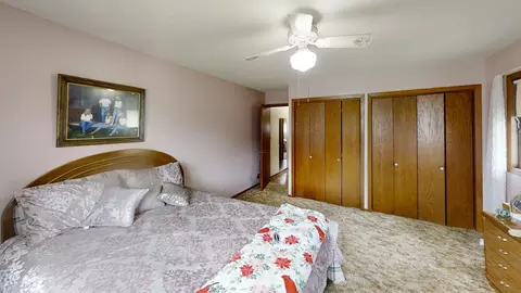 Bedroom - 1412 Regency Ln, Albert Lea, MN 56007 photo 2 of 3