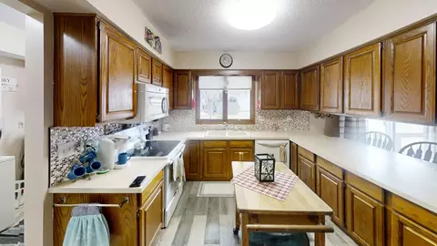 Kitchen - 1412 Regency Ln, Albert Lea, MN 56007 photo 2 of 3