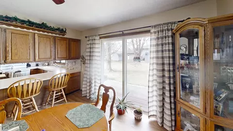 Dining - 1412 Regency Ln, Albert Lea, MN 56007 photo 4 of 4