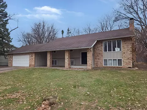 30 16th Ave SW, New Brighton, MN 55112