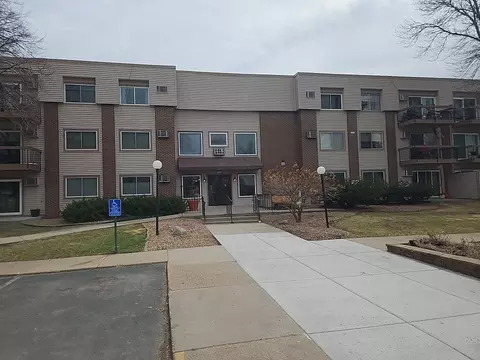 2800 Hillsboro Ave N #307, New Hope, MN 55427