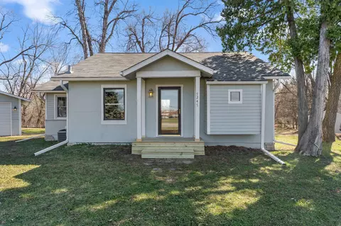 7247 Eden Prairie Rd, Eden Prairie, MN 55346