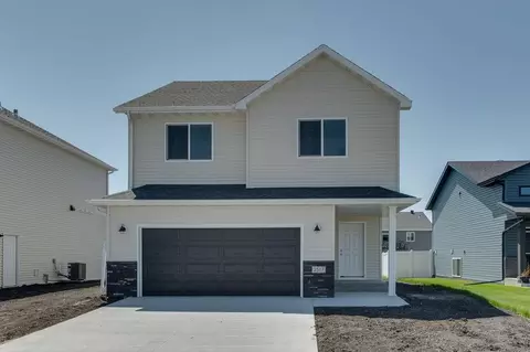 2517 36th Ave S, Moorhead, MN 56560
