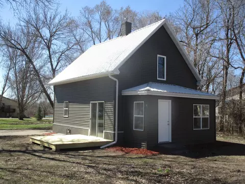 704 Prairie Ln SW, Alexandria, MN 56308