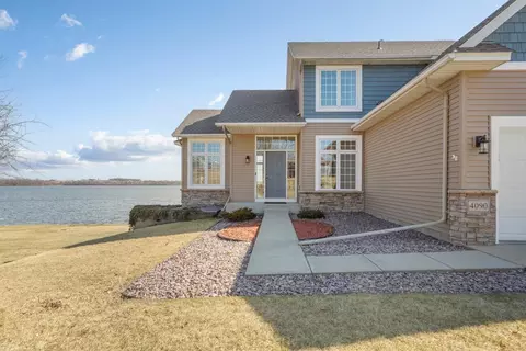 4090 Wells Lake Ct, Faribault, MN 55021