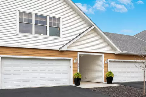 2144 Village Trl, Mound, MN 55364