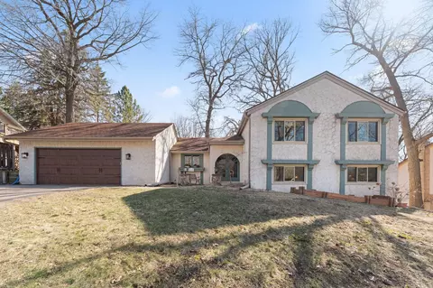 8119 Lower 129th Ct, Apple Valley, MN 55124