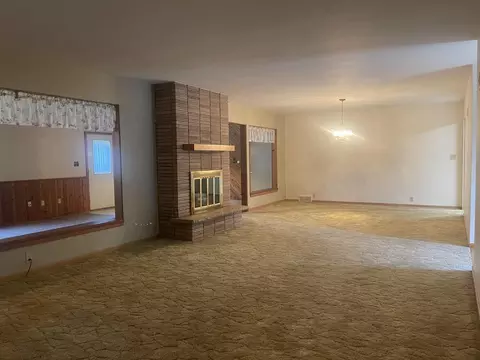 Living - 207 E Hollett St, Tracy, MN 56175 photo 1 of 4
