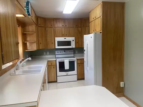 Kitchen - 207 E Hollett St, Tracy, MN 56175 photo 2 of 2