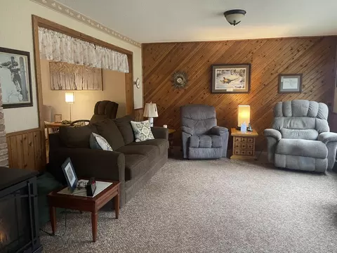 Living - 207 E Hollett St, Tracy, MN 56175 photo 2 of 5