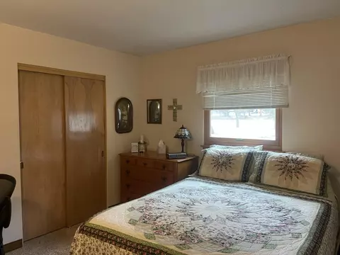 Bedroom - 207 E Hollett St, Tracy, MN 56175 photo 3 of 4