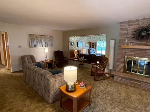 Living - 207 E Hollett St, Tracy, MN 56175 photo 4 of 5