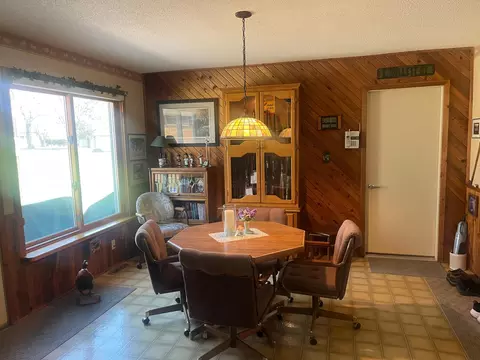 Dining - 207 E Hollett St, Tracy, MN 56175 photo 2 of 4