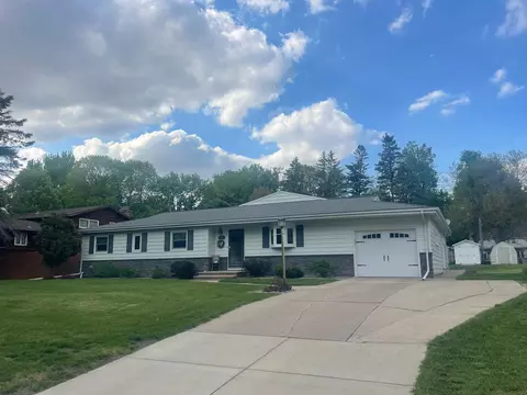 Exterior - 207 E Hollett St, Tracy, MN 56175 photo 12 of 12