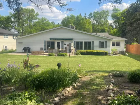Exterior - 207 E Hollett St, Tracy, MN 56175 photo 4 of 12