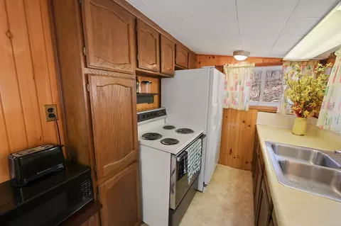 Kitchen - 10043 County 47, Grey Eagle, MN 56336 photo 1 of 2