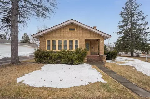 405 4th St, Cloquet, MN 55720