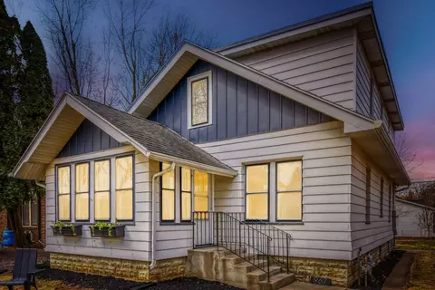 967 Cherokee Ave, West Saint Paul, MN 55118