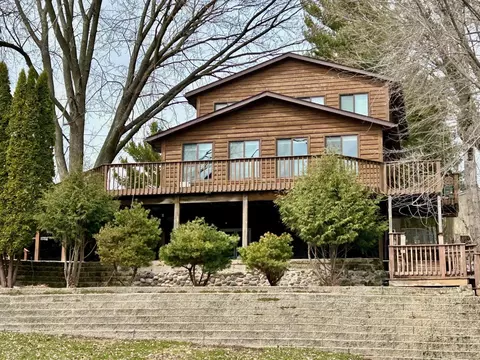 19091 Island View Dr, Mora, MN 55051