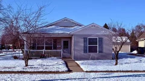 1802 4th Ave N, Moorhead, MN 56560