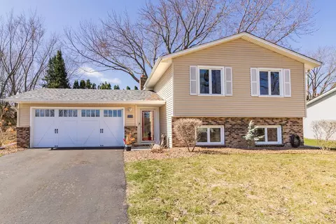 12025 Jasper Ln, Eden Prairie, MN 55347