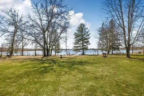 7101 Browns Ln, Brainerd, MN 56401